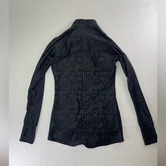 Spandex Polyester running jacket with thumb holes Size Small A - Picture 11 of 11